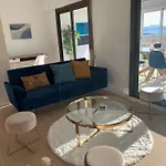 Arena & Mar *